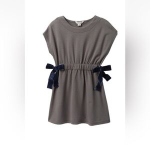 Academia Habitual girl size 14 grey dress with elasticized waist.
